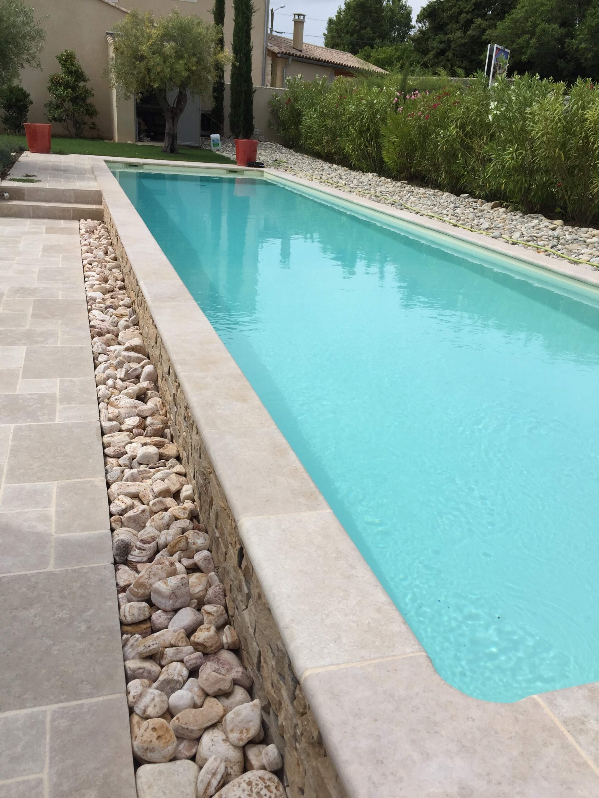 Constructeur piscines en béton à Montpellier